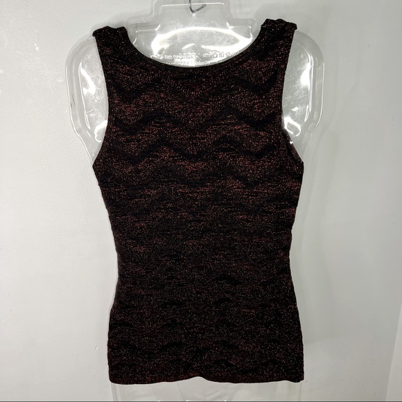 NEW Le Chateau Black & Metallic Red Zigzag Knit Tank Top Women’s Size XS - Picture 5 of 9